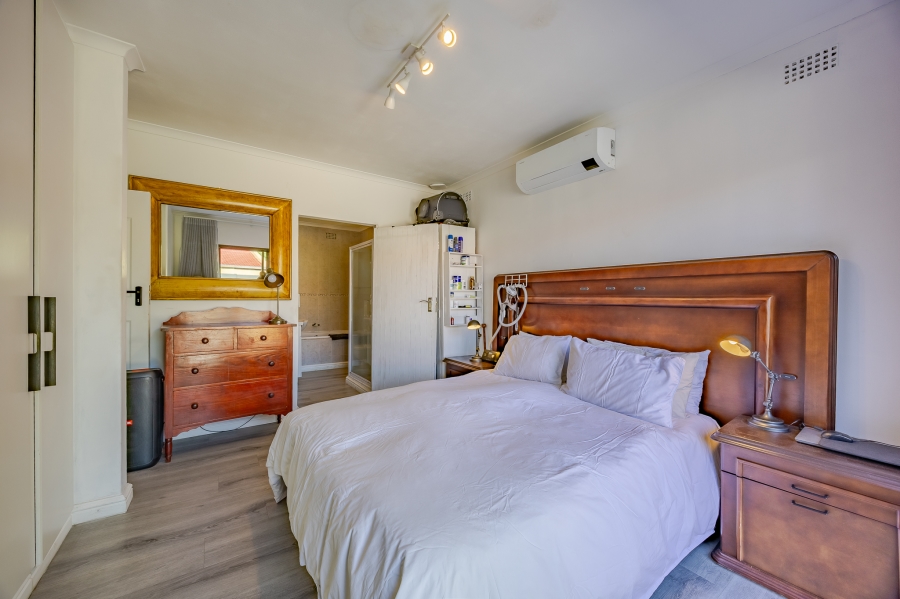 5 Bedroom Property for Sale in Flamingo Vlei Western Cape